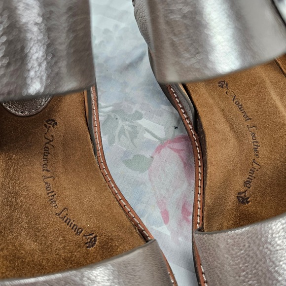 Sofft Womens Sandals Size 6 Metallic Buckle Ankle Strap Leather Comfort - Picture 7 of 16